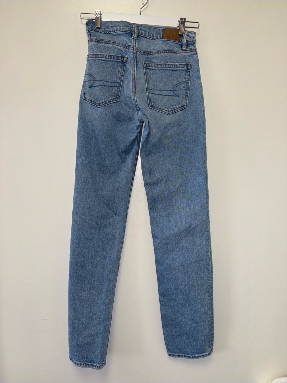 American Eagle (00 Long) Super High Rise Straight Leg Denim Jeans with Stretch - Picture 4 of 6